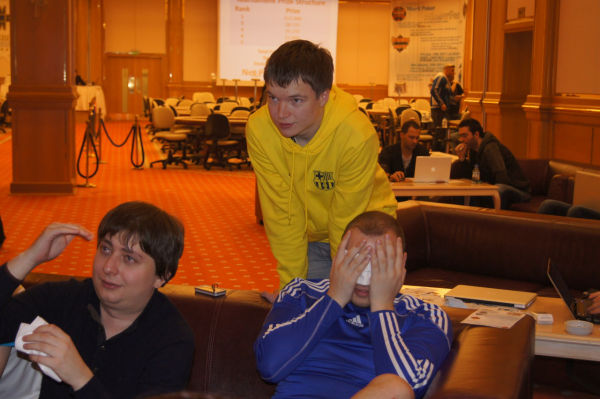 WYSIWYG:103191_2493738_2493739.jpg