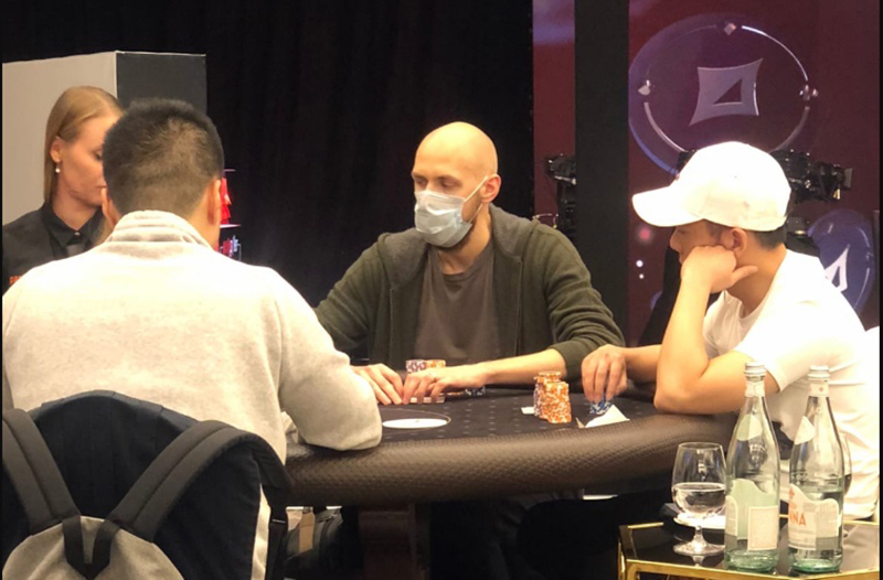 Стивен Чидвик (Stephen Chidwick) играет $25.000 MILLIONS Super High Roller в Сочи