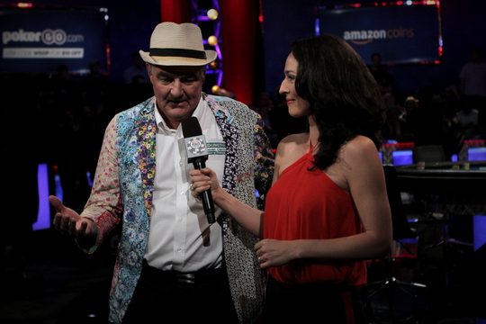 Журналистка и покеристка Кара Скотт работает на Main Event WSOP 2017.