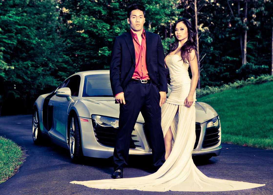 Зи и Ле и та самая Audi R8. Фото любезно предоставлено Зи и Хаком Дангом.