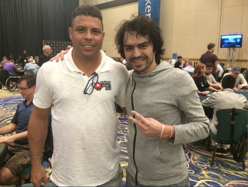 Ренат «ZapahZamazki» Ляпин (справа)