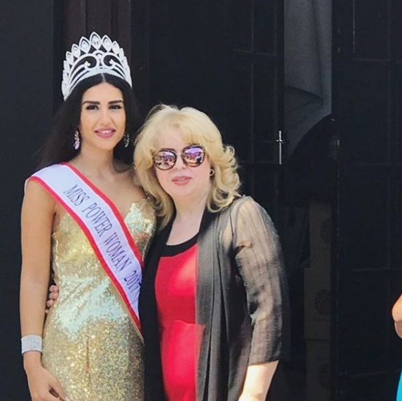 Мелика с мамой после победы в конкурсе Miss Power Woman 2017