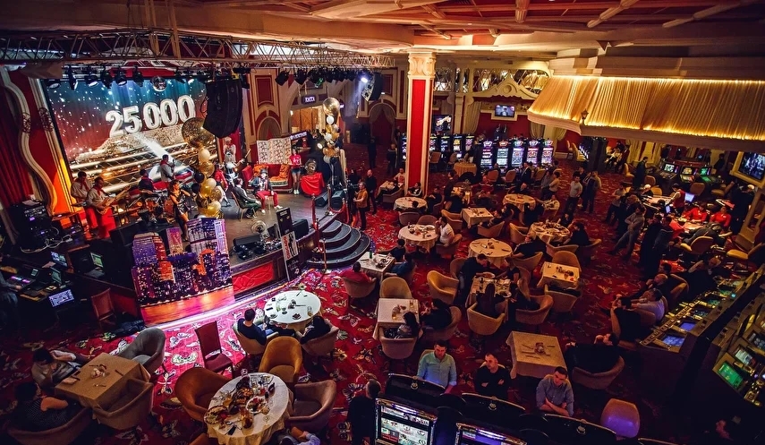 Концертный зал казино Шамбала в Приморье