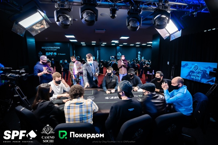 Одностоловый турнир блогеров на Sochi Poker Festival Grand Final 2020.