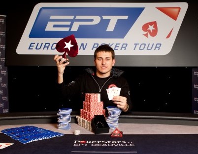 Вадим Курсевич с трофеем EPT 2012.
