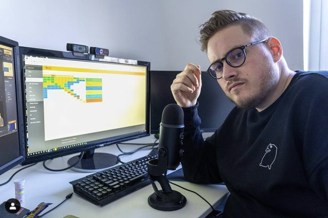 Джейми Стэйплз