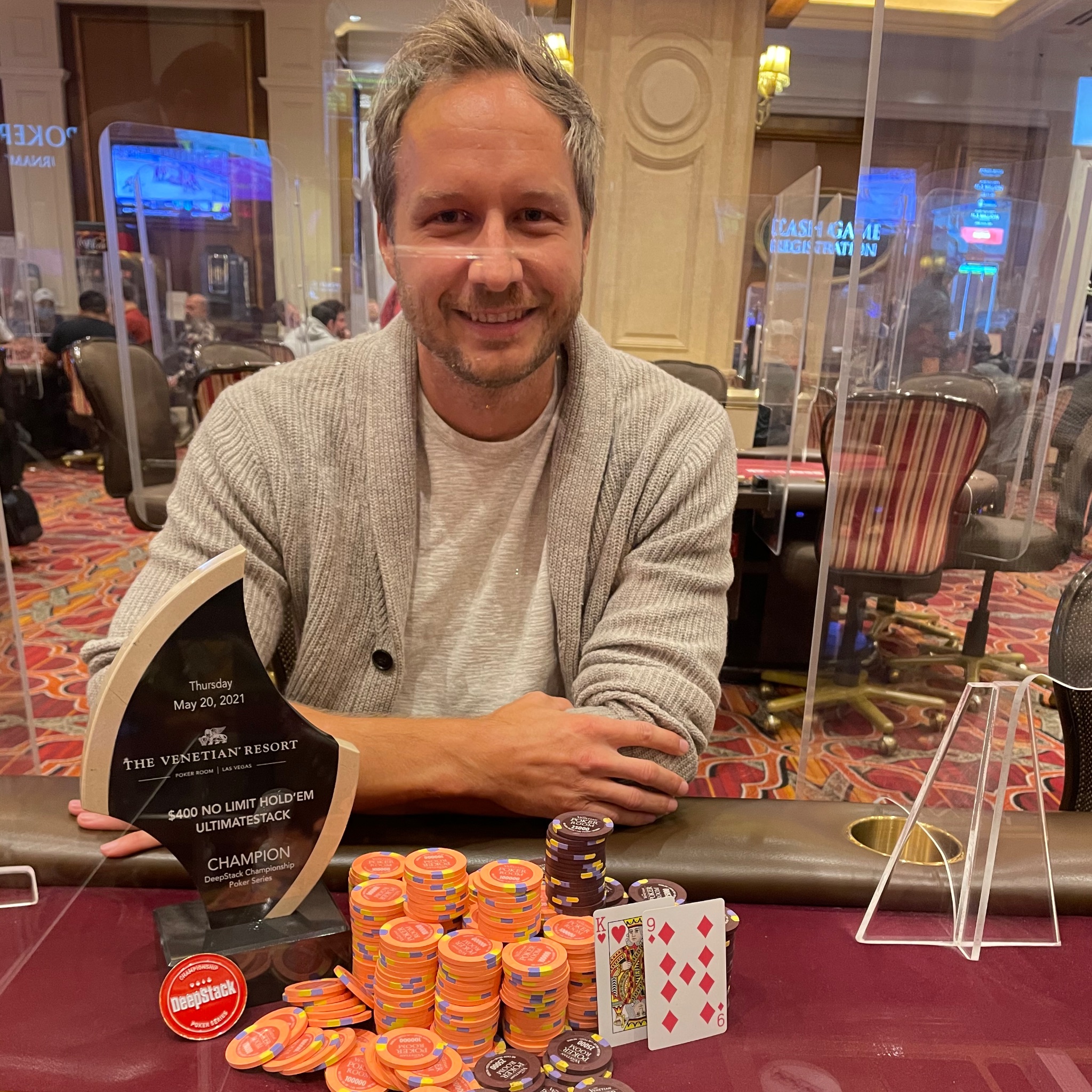 Дилан Вилкерсон выиграл турнир NLHE $400 и получил $48K