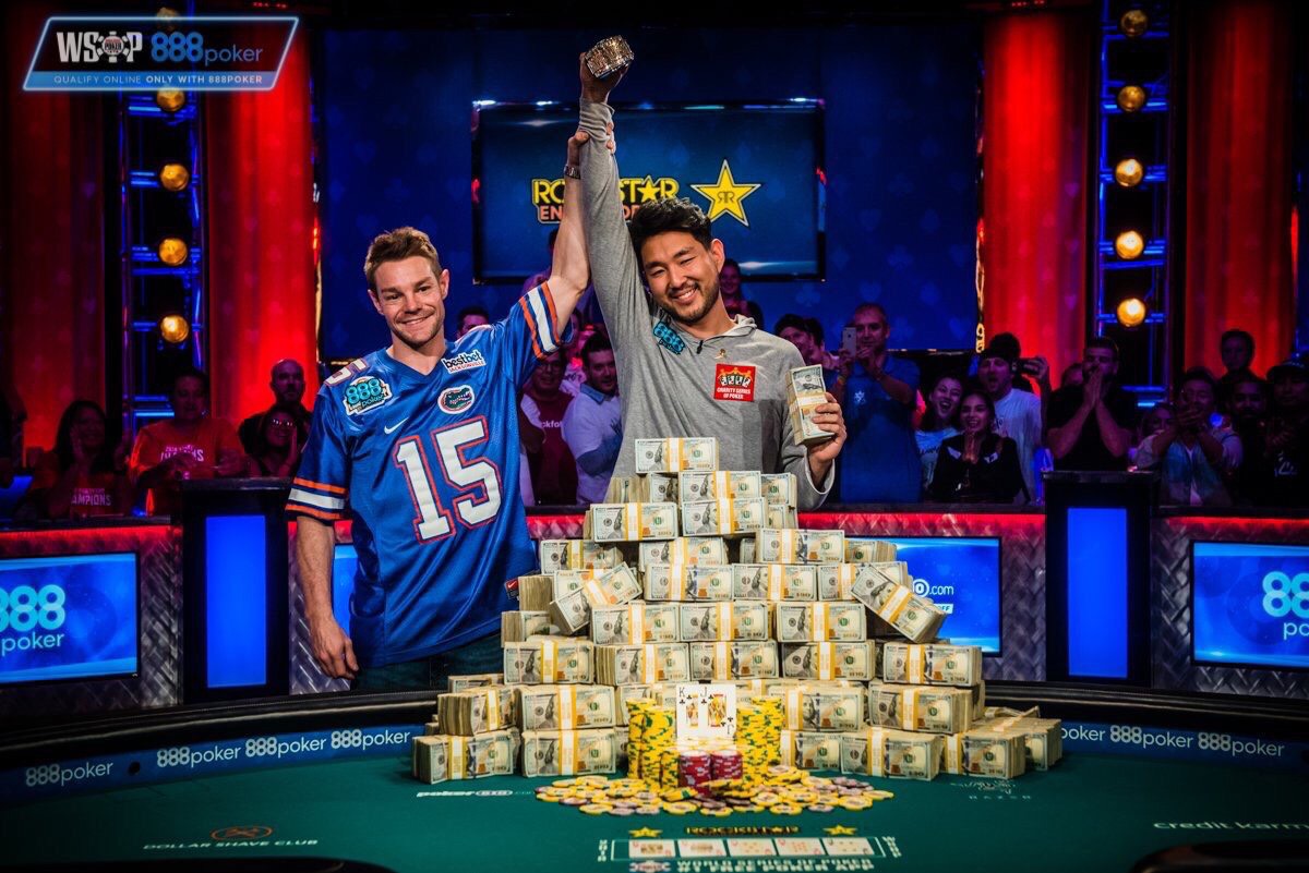 Тони Майлс (слева) и Джон Цинн, чемпион WSOP ME 2018