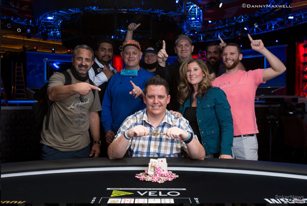 Джеймс Барнетт — победитель $500 Casino Employees NLH на WSOP 2021.