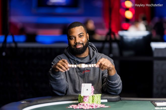 Дежуанте «DJ» Александр с первым в карьере браслетом WSOP за победу в $1K Flip&Go Event, 2021 год.