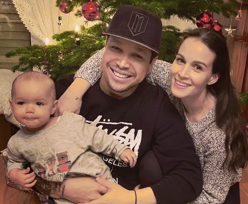 Фелипе с женой и дочерью, декабрь 2020 года.