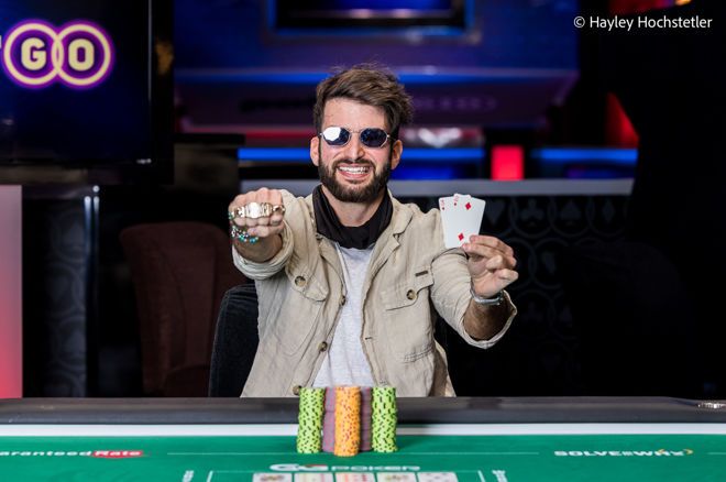 Georgis Sotiropoulos with his first career WSOP offline bracelet to win the $ 1K Mini Main Event in 2021.