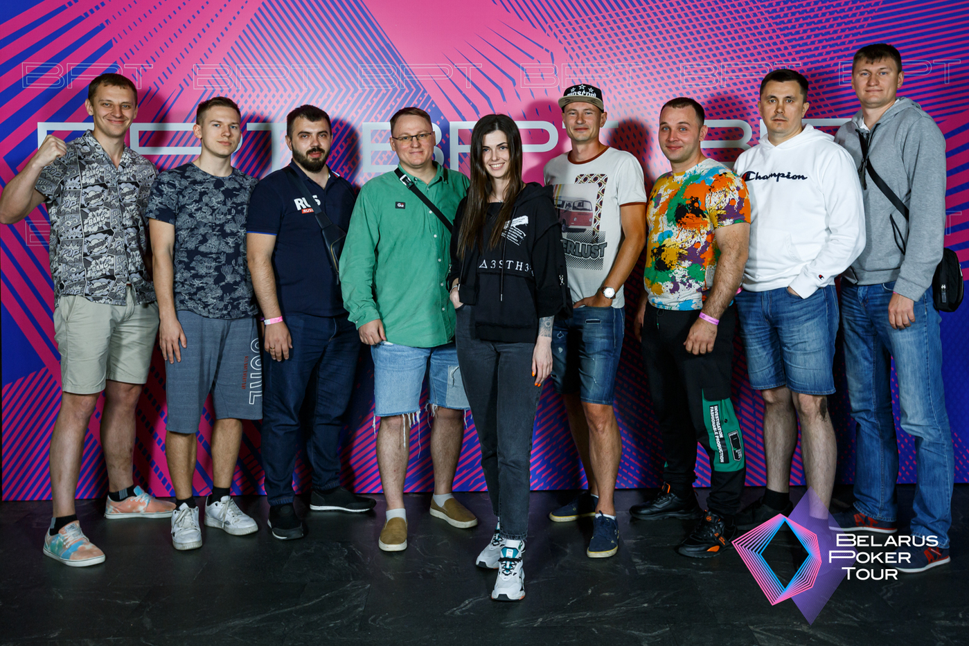 Александр «VooDooSh» Шальчинов на фото четвертый слева