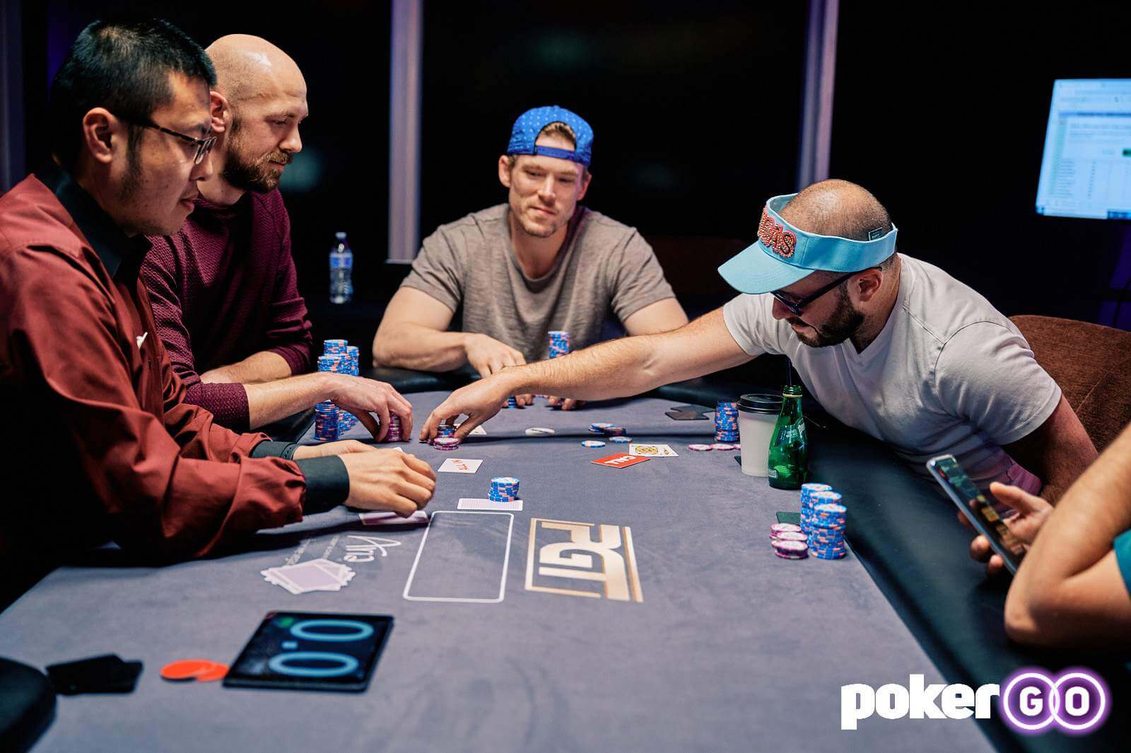 На фото слева направо: Стивен Чидвик, Алекс Фоксен, Дэн Смит