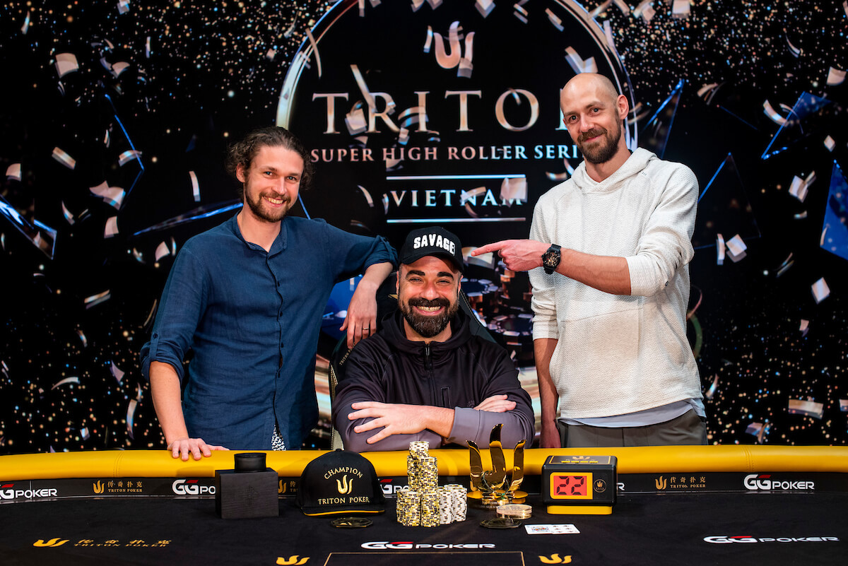 На фото Бен Хит, Орпен Кисачикоглу и Стивен Чидвик