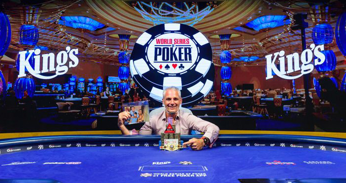 Дамиан Салас после победы в Main Event WSOP International 2020