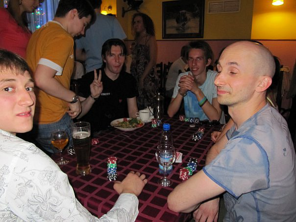 WYSIWYG:3581_1278799_1278800.jpg