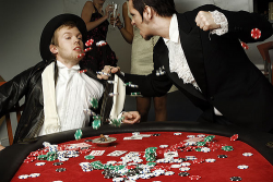 драка в покере