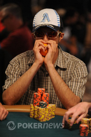 Ашер Дариан не боится ставить 5-бет блеф олл-ин на 4-бет