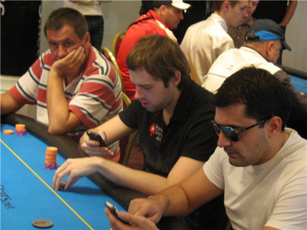 Александр Довженко, Иван Демидов и организатор турнира Эрик Шахбазян