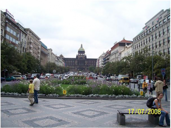 Площадь Вацлава, вид на музей