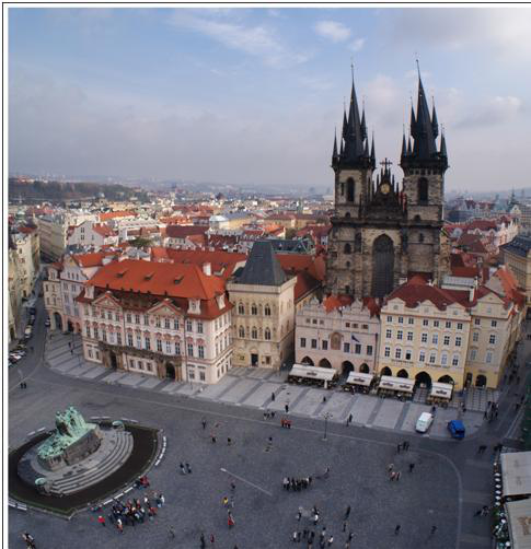 Старогордская площадь и Тынский храм