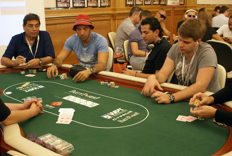 Алексей Ковальчук (справа), о нем, пожалуй, зарубежные журналисты интересовались больше всего.