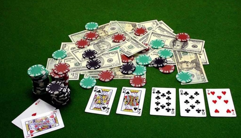 The Pros And Cons Of poker