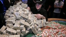 Пари против Фила Айви и Даниеля Негриану на WSOP 2011
