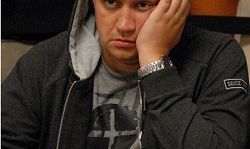 Лахитов, Пучков и Курсевич выходят в предфинальный день EPT Берлин Main Event Лахитов, Пучков и Курсевич выходят в предфинальный день EPT Берлин Main Event