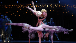 Ги Лалиберте продаёт треть своего бизнеса «Cirque du Soleil» Ги Лалиберте продаёт треть своего бизнеса «Cirque du Soleil»